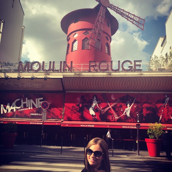 Meet your Posher, Melissa - Picture 3 of 3